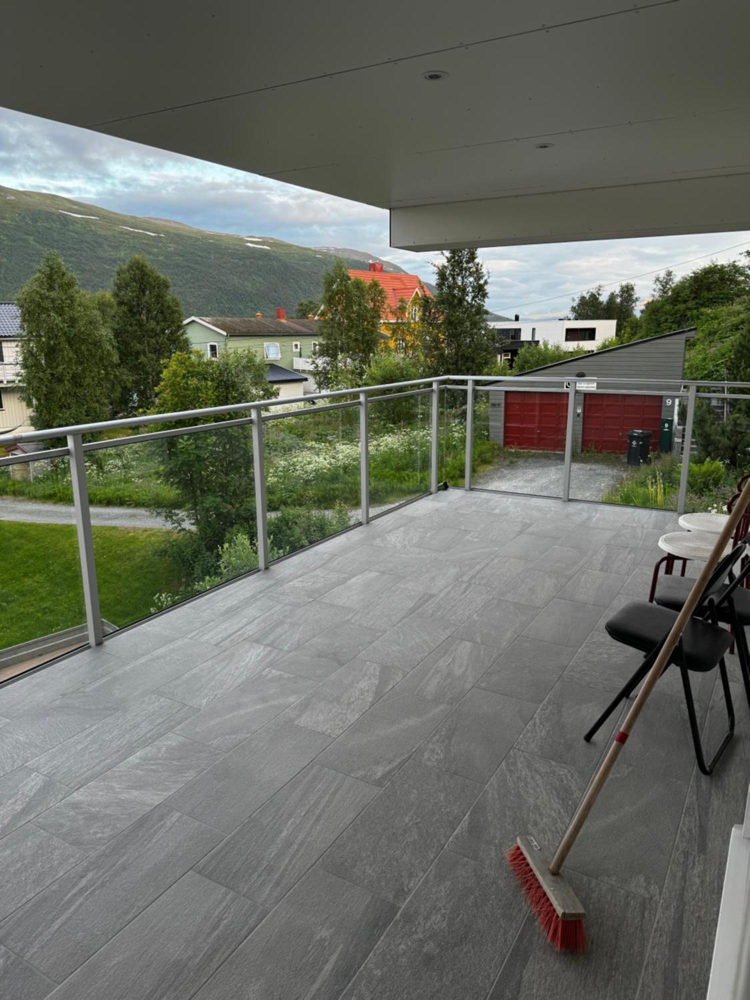 Sentral Leilighet Med Fantastisk Utsikt Tromsø Extérieur photo
